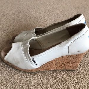 Toms wedges white 8